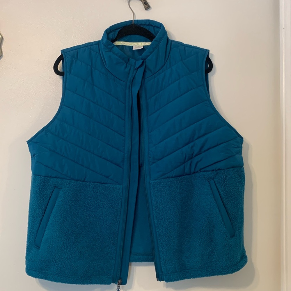 NWOT Vest with Pockets